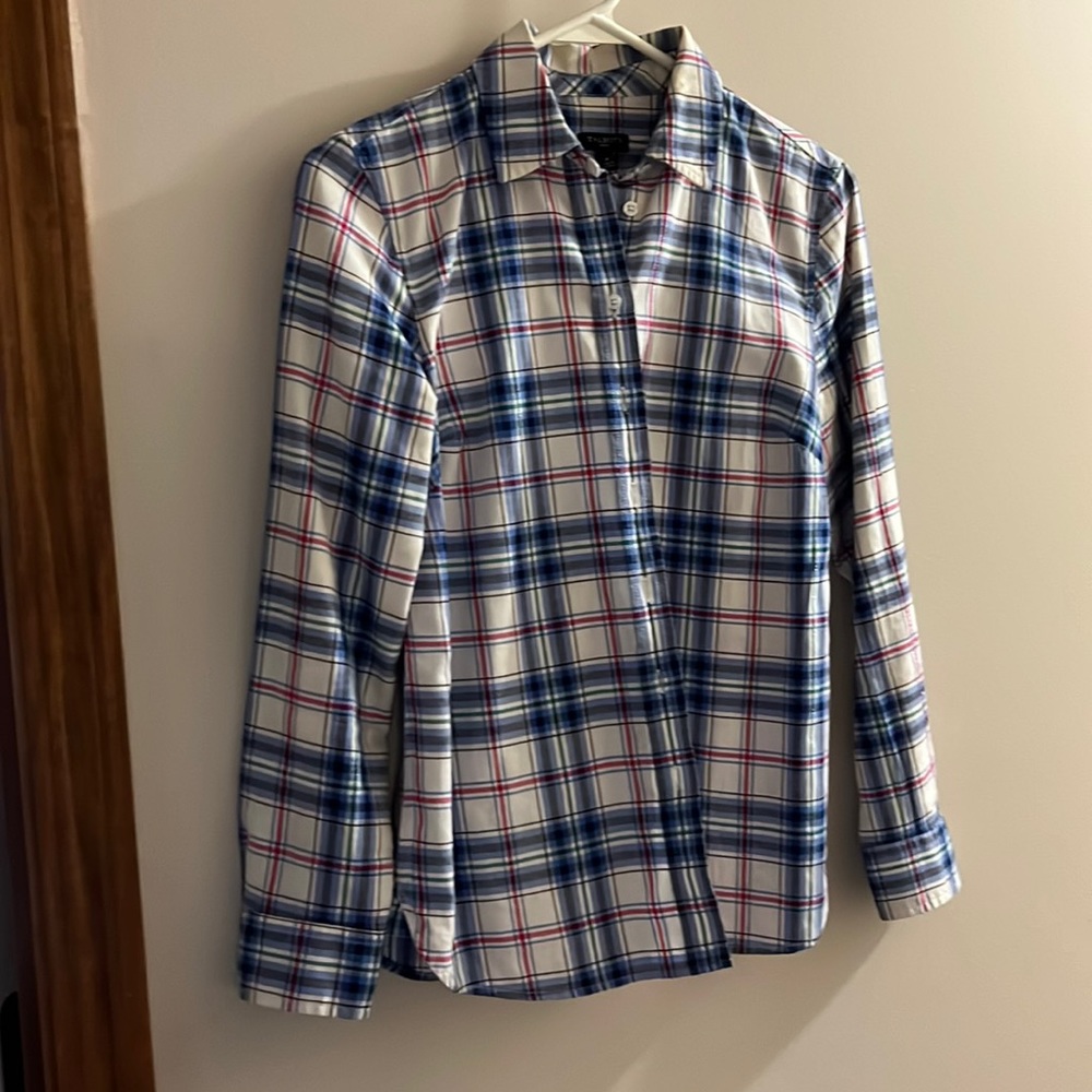 Talbots PP NWOT plaid shirt with fine silver threads. Cream, blue, red plaid